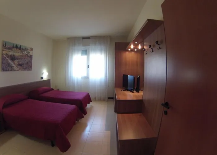Italia Hotel 3*